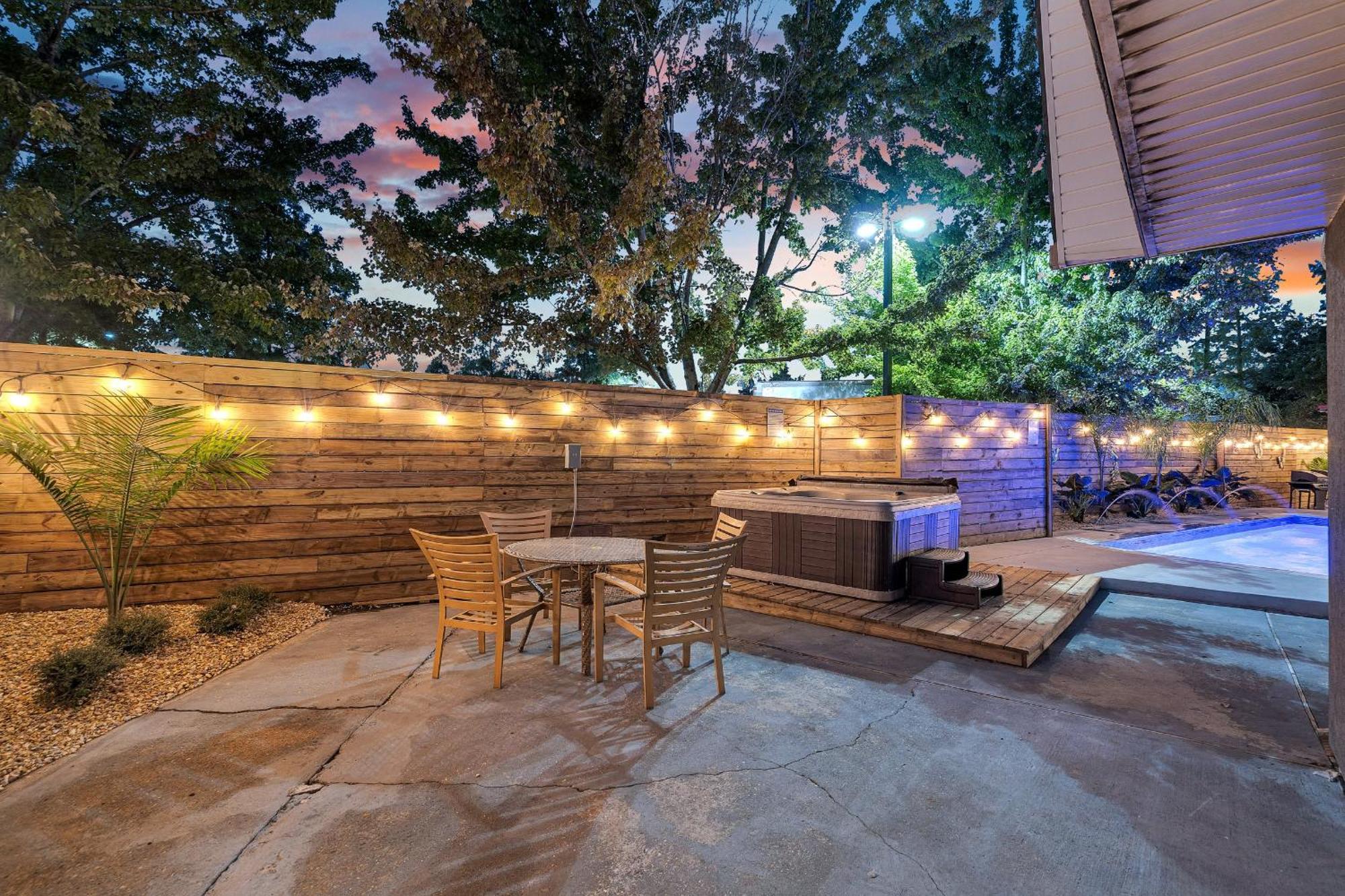 ניו אורלינס Sleeps 24-Spacious Suites Near Fq W Pool מראה חיצוני תמונה